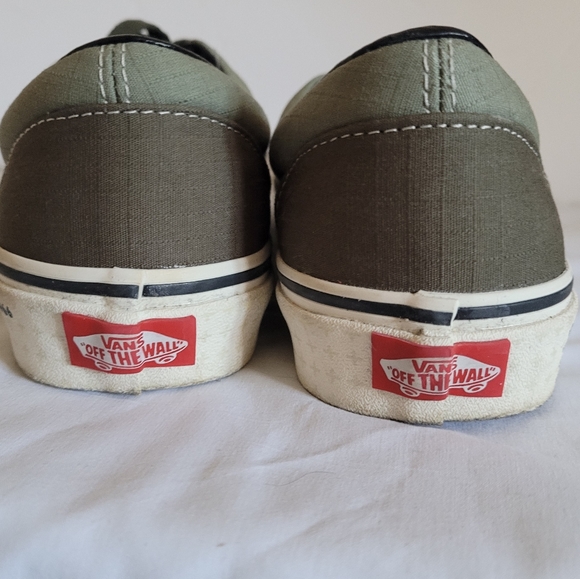 Vans olive green sneakers shoes unisex men 8.5 women 10 - Picture 9 of 14